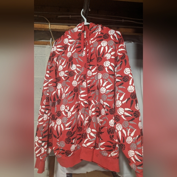 2XL, Used Toronto Raptors zip-up hoodie sweater - Picture 1 of 2